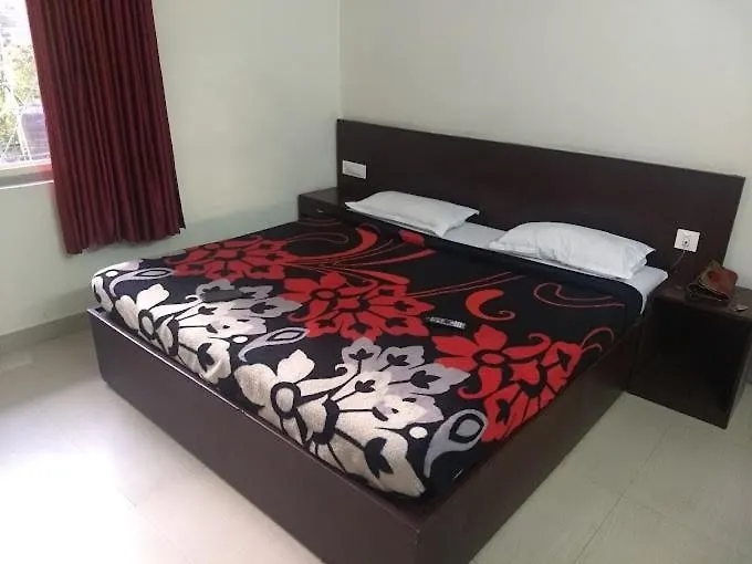 Eden Holidays Riverside Inn Ev Munnar Hotel