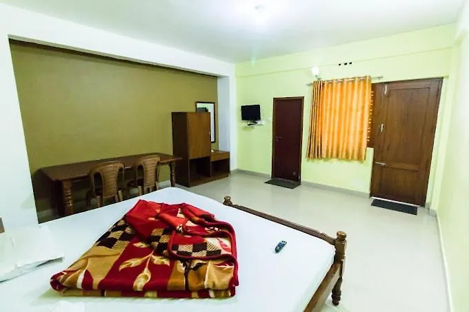 Eden Holidays Riverside Inn Ev Munnar 3*,  India
