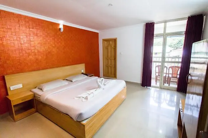 Eden Holidays Riverside Inn Ev Munnar India