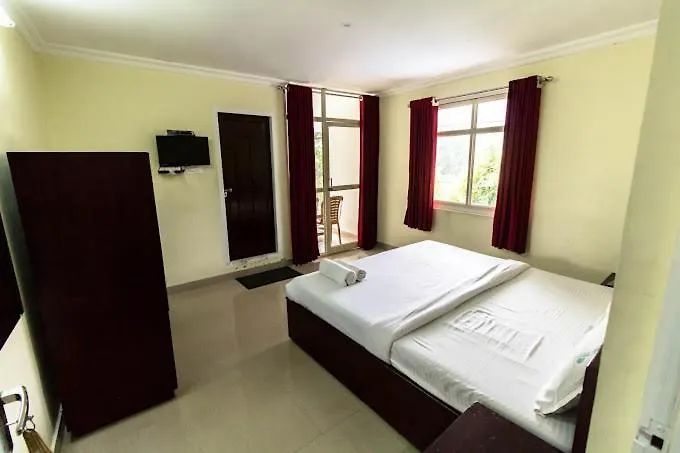 Eden Holidays Riverside Inn Ev Munnar India