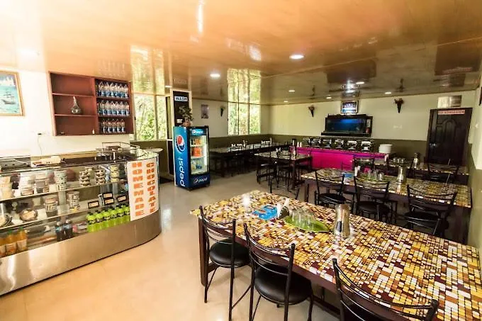 Eden Holidays Riverside Inn Ev Munnar