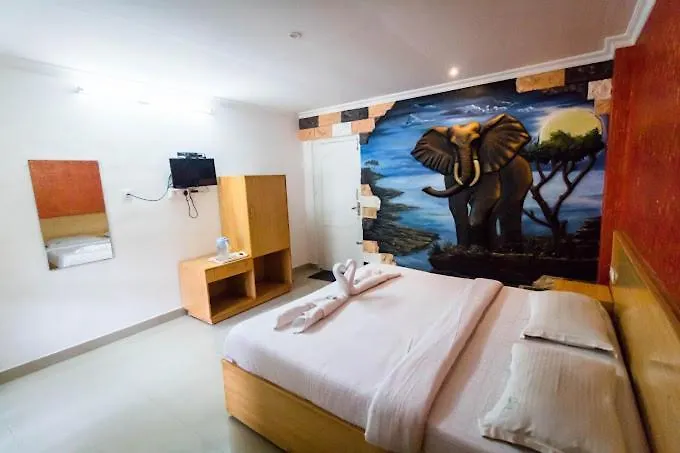 Eden Holidays Riverside Inn Ev Munnar 3*,
