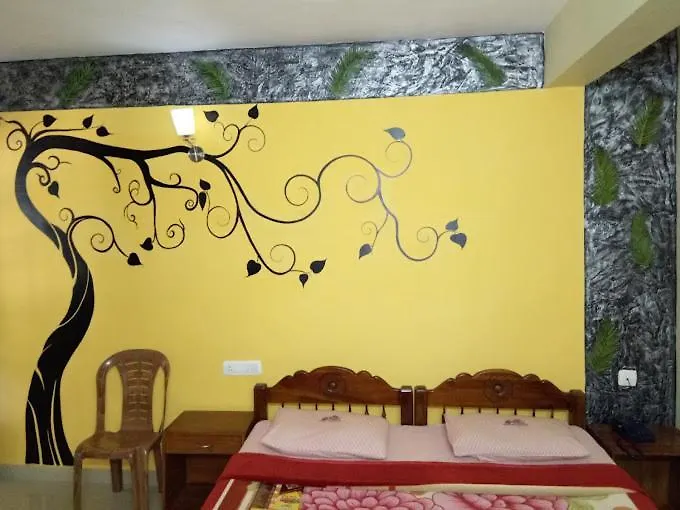 Eden Holidays Riverside Inn Ev Munnar 3*,